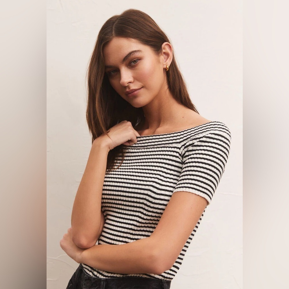 Z Supply Birdie Off Shoulder Stripe
Top SZ M
